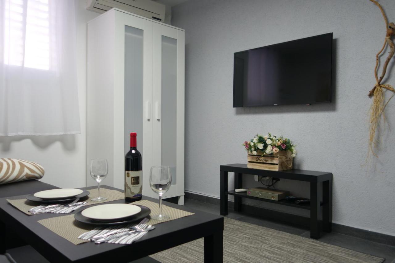 Cozy Modern Apartment Near The Sea In City Center Netanya Ngoại thất bức ảnh